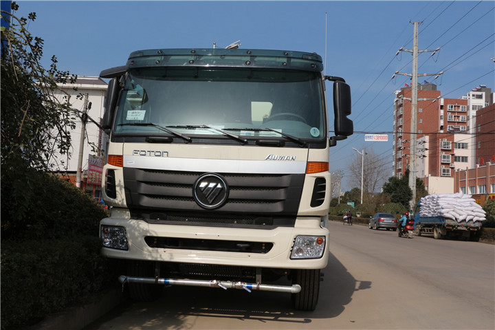 福田歐曼后八輪綠化噴灑車