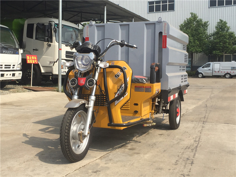 電動三輪路面清洗車