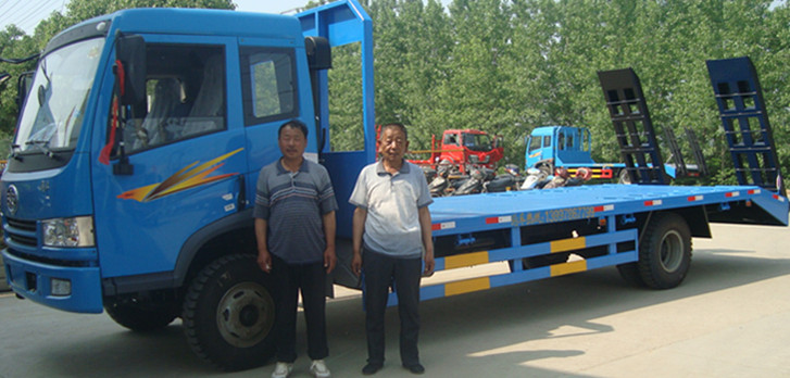 解放140馬力挖機(jī)運(yùn)輸車現(xiàn)車直銷