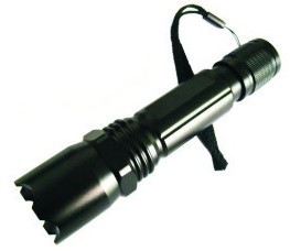 戶(hù)外強(qiáng)光手電筒