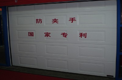 供應(yīng)大港區(qū)電動卷簾門，提供電動卷簾門安裝，大港區(qū)卷簾門價格