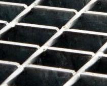 具有一定橫跨能力的復合鋼格板