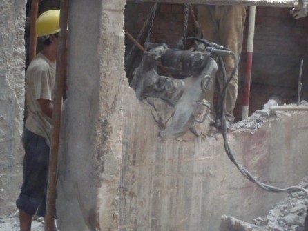 煙臺混凝土無聲破碎公司（承接室內(nèi)無聲拆除）