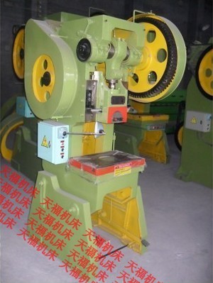 上海25噸沖床價(jià)格/25噸1.6米折彎?rùn)C(jī)報(bào)價(jià)/上海折彎?rùn)C(jī)哪家好