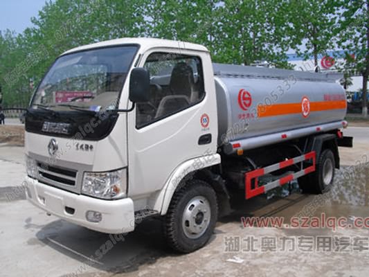 勁卡加油車(chē)★油罐車(chē)參數(shù) ★5噸油罐車(chē)價(jià)格