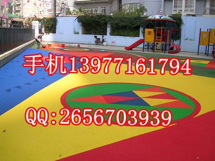 南寧承接塑膠跑道工程廠家，羽毛球塑膠球場工程