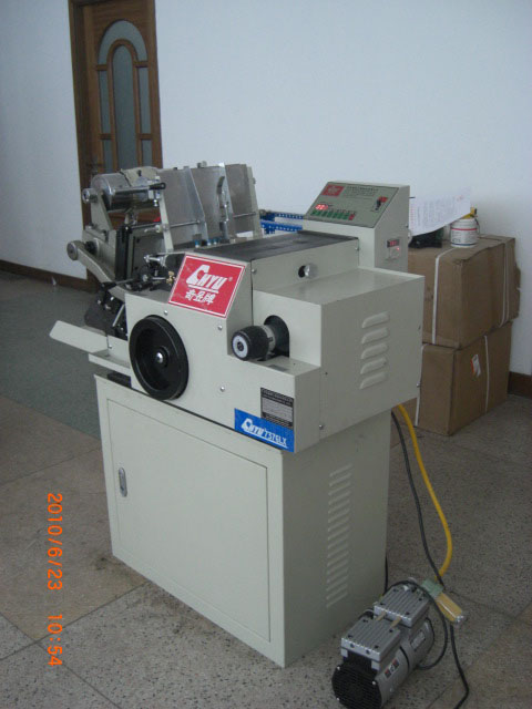 全自動(dòng)燙金機(jī)