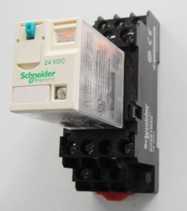 供應(yīng)施耐德中間繼電器RXM2CB1B7 RXM2CB1BD