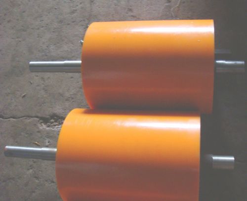供應(yīng)聚氨酯機(jī)車(chē)小輪，聚氨酯輪，聚氨酯配件