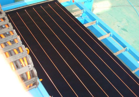 平板式太陽能集熱板焊接機(jī)、太陽能焊接機(jī)、超聲波金屬滾焊機(jī)