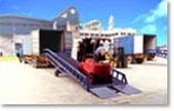 供應(yīng)精品移動(dòng)式液壓登車橋