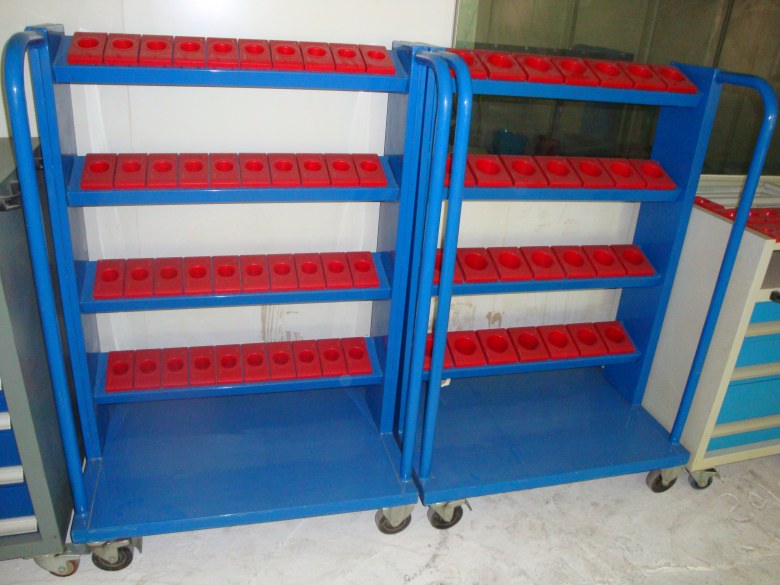 深圳車間工位刀具擺放架？福建簡易刀具整理架\優(yōu)質(zhì)刀具架廠家創(chuàng)富新源