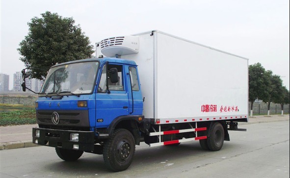 冷藏車冰車生產(chǎn)廠家價格 東風(fēng)排半冰車?yán)洳剀嚬?yīng) 6米廂長冰車