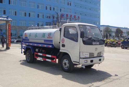 灑水車——東風(fēng)小霸王綠化噴灑車