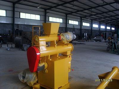 250型環(huán)模顆粒機(jī)，飼料環(huán)模顆粒機(jī)，樂陵雙鶴常年供應(yīng)