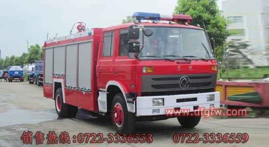 6-15噸水罐車(chē)/抗旱救災(zāi)急用供水車(chē)