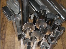孝義市304不銹鋼橢圓管25×49MM，安陽(yáng)市30×45不銹鋼平橢管廠家價(jià)格
