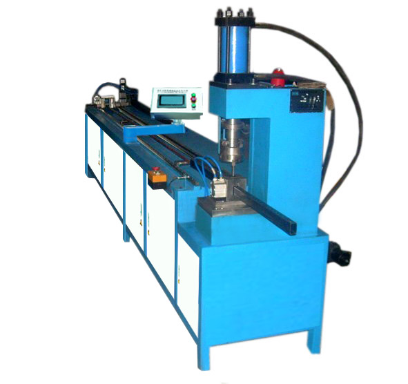 全自動護欄沖孔機，全自動貨架沖孔機，全自動展示架沖孔機