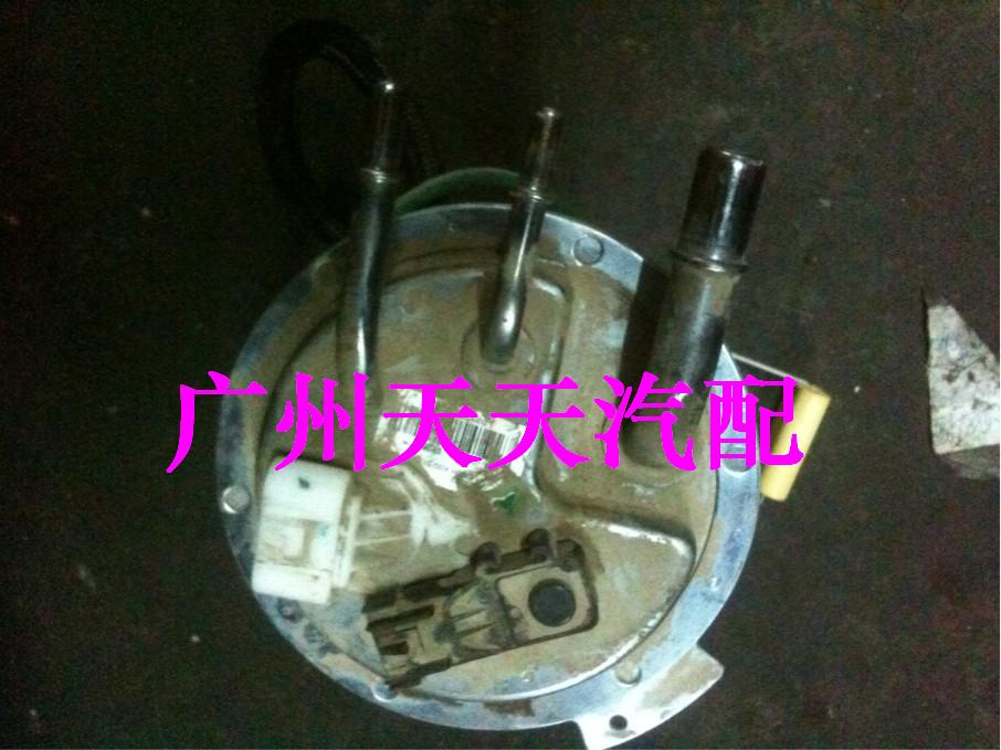 供應(yīng)凱迪拉克凱雷德汽油泵，冷氣泵，分動箱，噴油嘴等全車件，拆車件