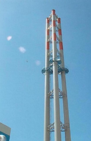 華能高空專業(yè)清洗煙囪、美化煙囪、維修煙囪