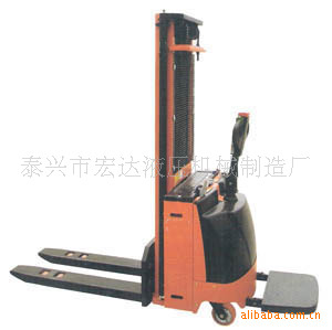 CBD系列標(biāo)準(zhǔn)型半電動(dòng)托盤搬運(yùn)車、電動(dòng)搬運(yùn)叉車