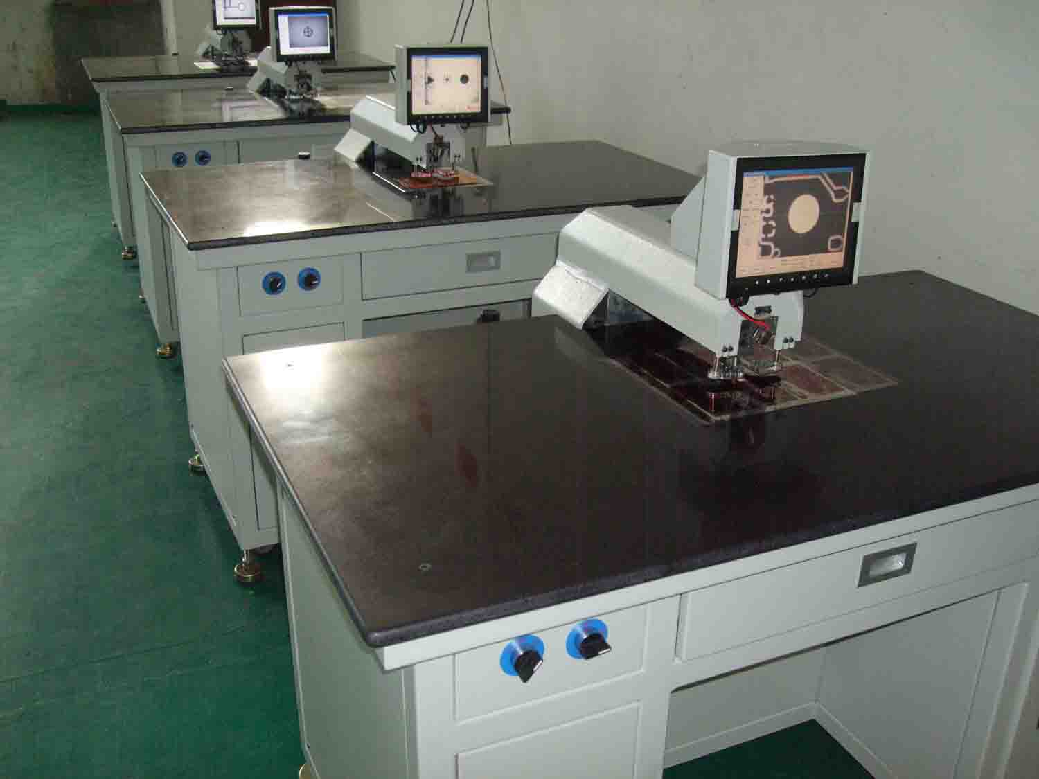 菲林自動打孔機，河北廊坊尼圣爾科技