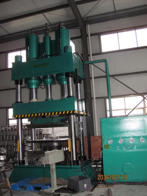 帕沃爾四柱式液壓機(jī)