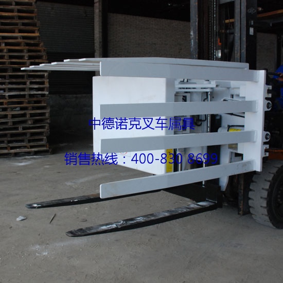 旋轉式推出器、抱夾、夾抱車、機械手、夾抱頭、叉車夾具