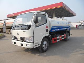 供應(yīng)東風(fēng)小型灑水車(chē)