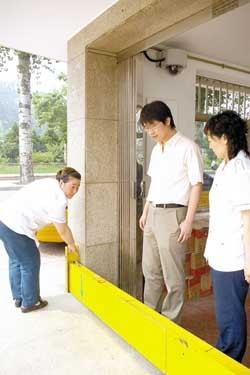 地鐵專用輕型擋水板-不銹鋼擋水板材質(zhì)【五星專業(yè)廠家a3！】