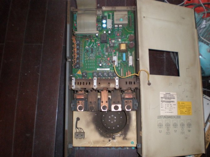 西門子6RA28直流驅(qū)動報(bào)F02,O3,F04,F05,F12維修