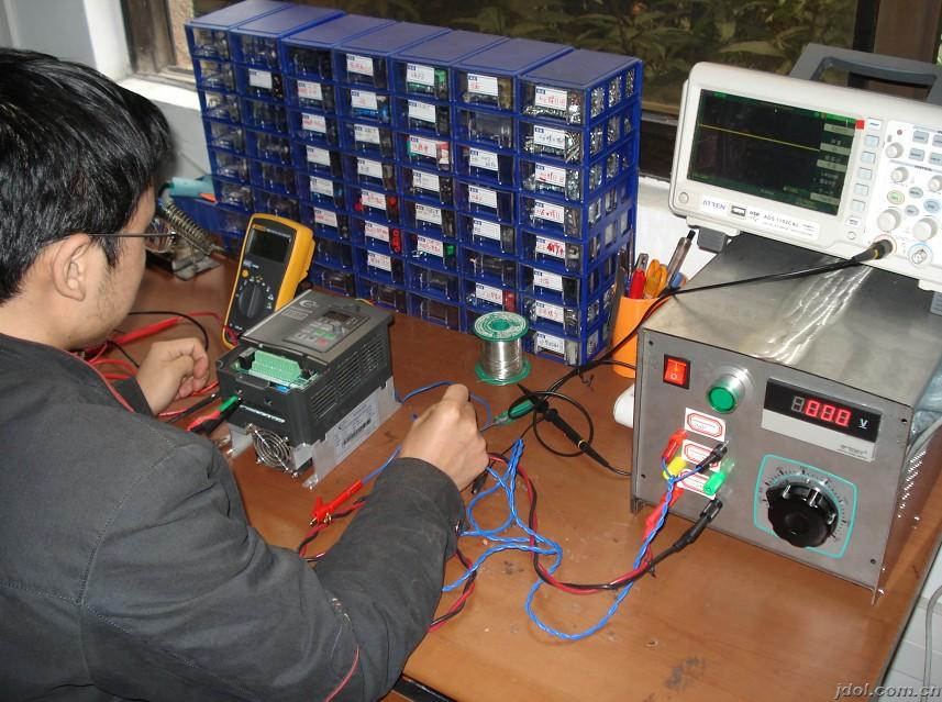 SGDM-10ADA安川伺服驅(qū)動器維修