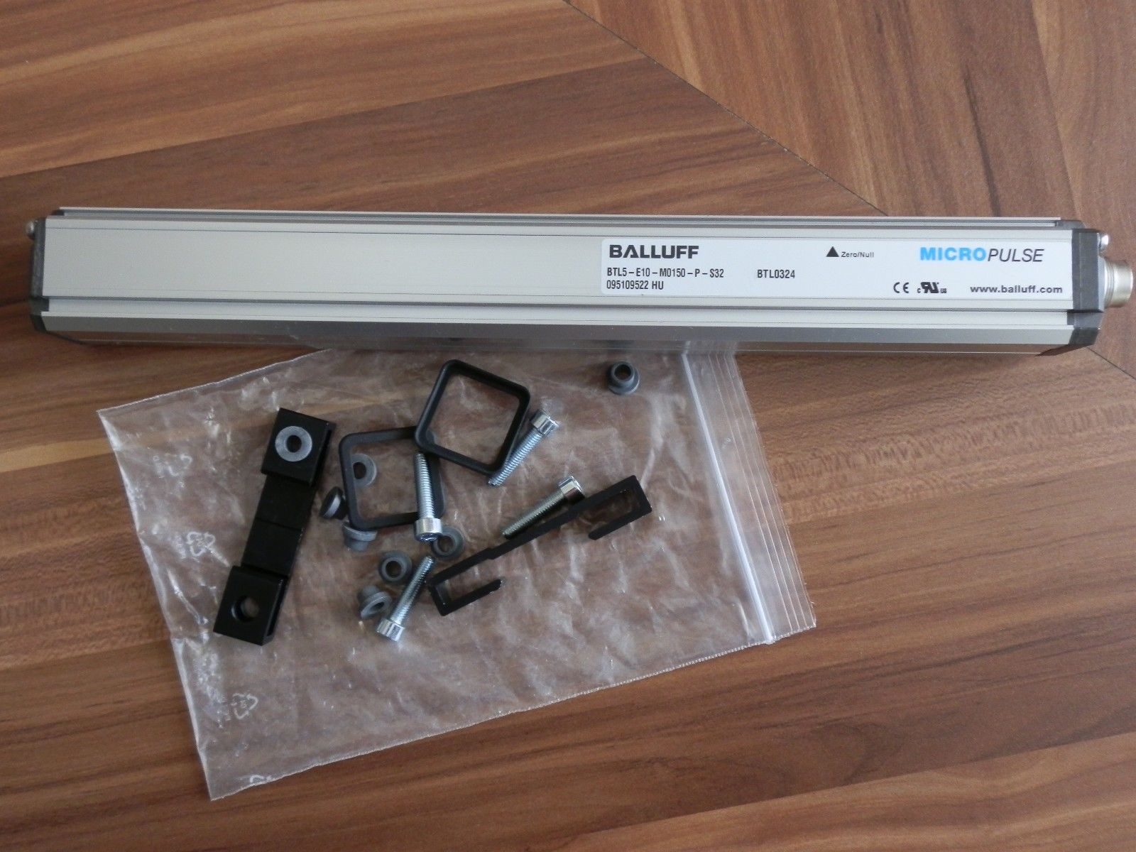 BTL5-S175B-M1650-P-S32位移傳感器