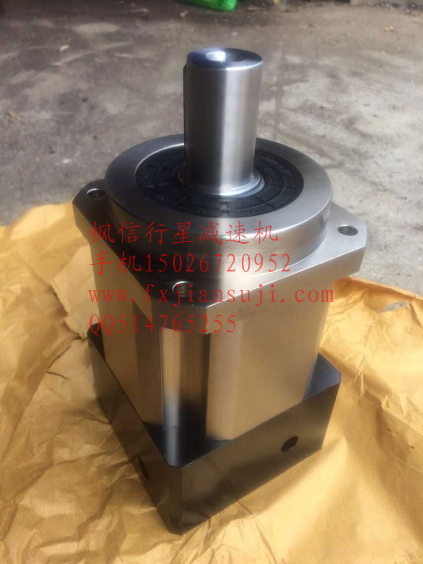 安徽黃山市徽州區(qū)畢設(shè)蝸桿減速箱體伺服電機(jī)直角減速機(jī)