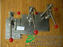 泉州手工香水瓶軋蓋機(jī)服務(wù)部，西林瓶鋁蓋鎖口機(jī)，口服液封蓋機(jī)廠家