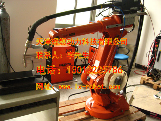 天津工業(yè)機器人維修渠道商 機器人打包頭