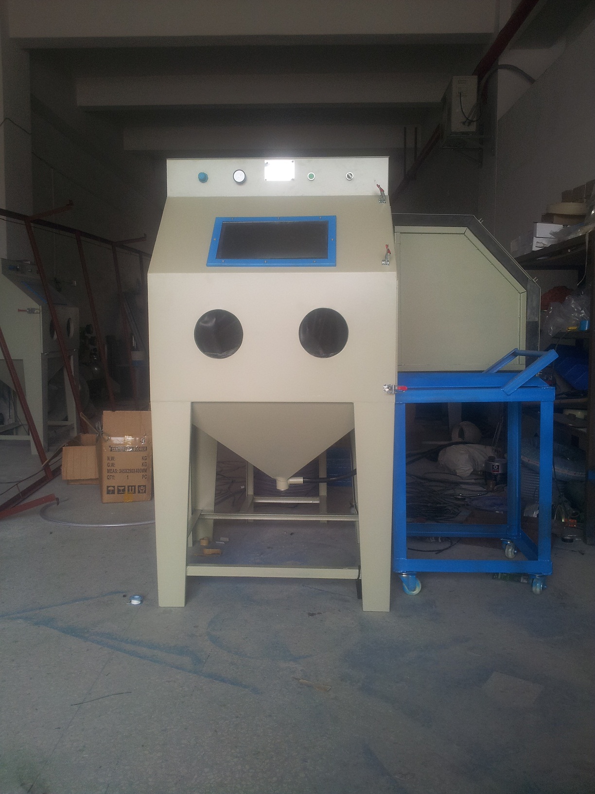 模具噴砂機 推車轉(zhuǎn)盤式模具清理噴砂機廠家直銷