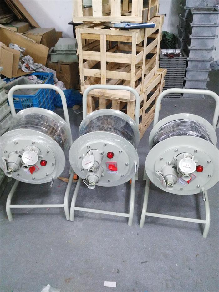 50米32a檢修防爆電纜盤，BDX51-4P防爆配電盤帶總開關(guān)報(bào)價(jià)