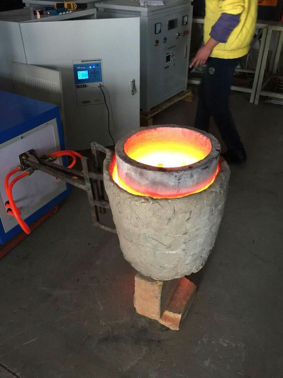 供應(yīng)DIH-160型高頻感應(yīng)棒料鍛造專(zhuān)用機(jī)