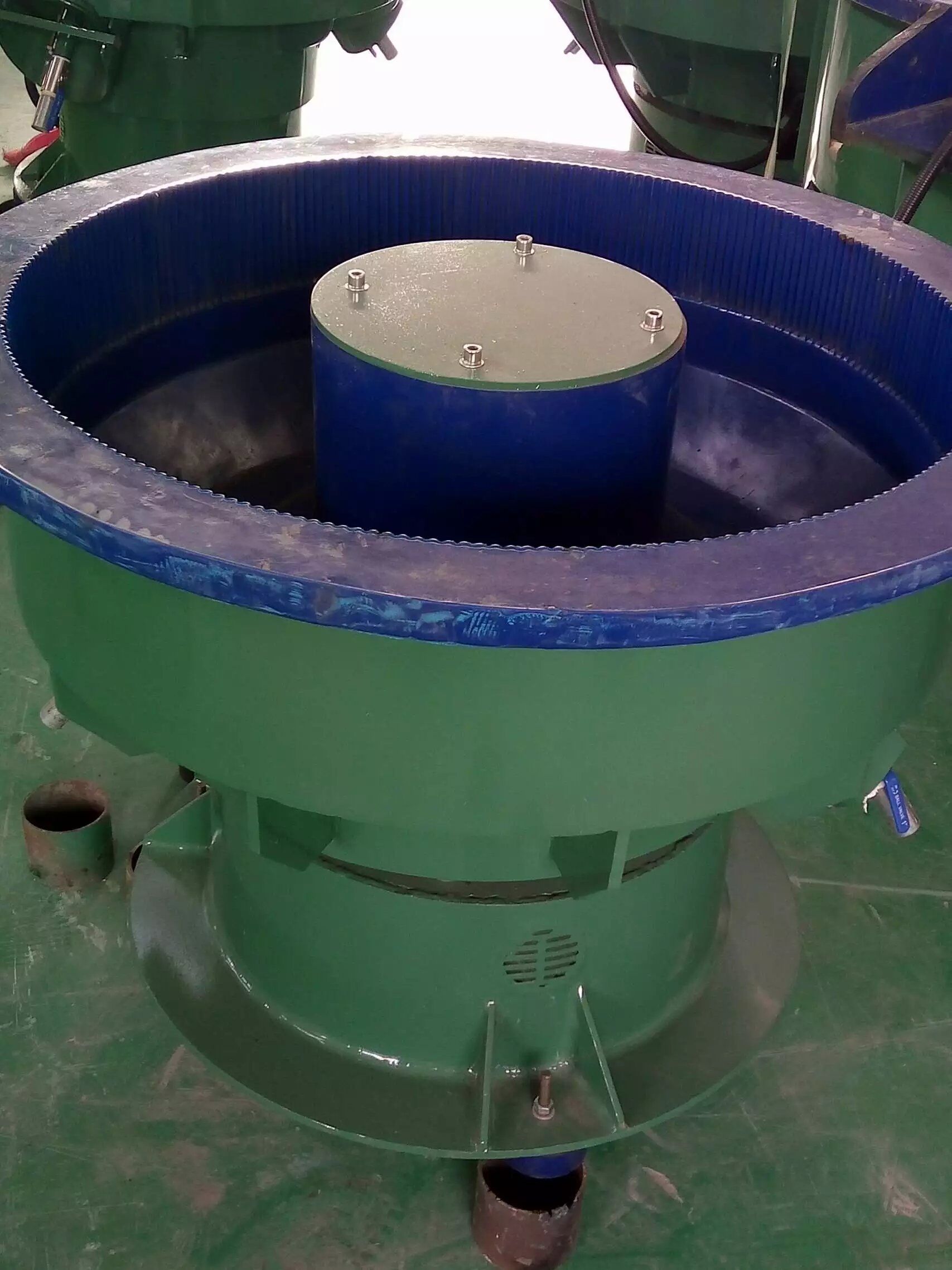 寶楨振動(dòng)研磨機(jī)，寶楨振動(dòng)研磨機(jī)多少錢，寶楨振動(dòng)研磨機(jī)質(zhì)量怎么樣