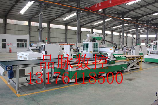 咸陽(yáng)品脈數(shù)控全自動(dòng)開料機(jī)     櫥柜衣柜開料機(jī)