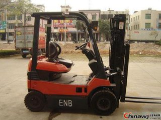 林德二手電動叉車進口代理