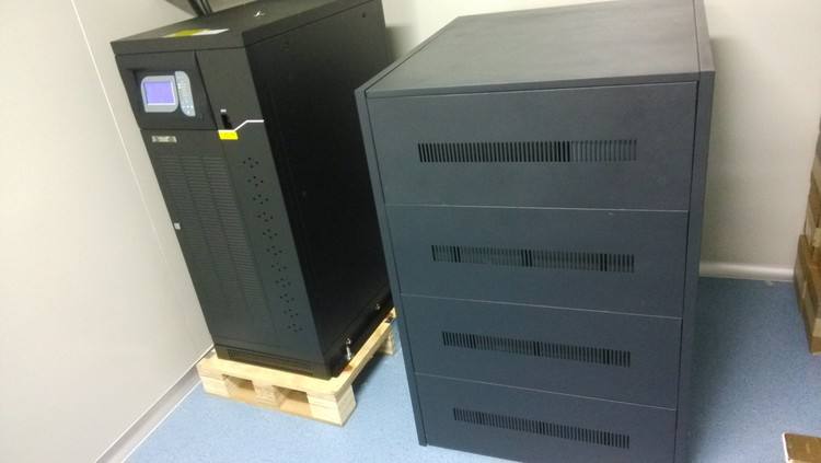 科華YTR3360 UPS電源壽命