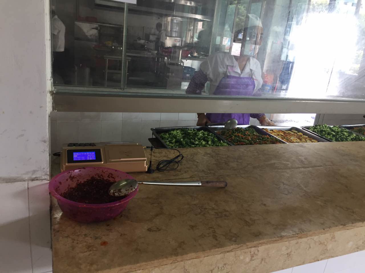 企業(yè)食堂收費(fèi)系統(tǒng)，飯?zhí)孟M(fèi)機(jī)，飯?zhí)檬召M(fèi)機(jī)