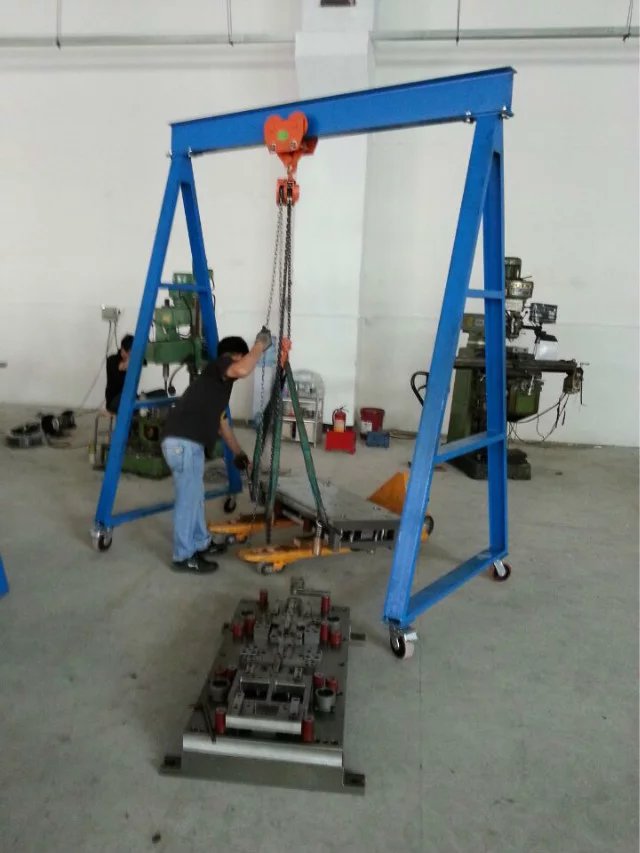 簡(jiǎn)易龍門架生產(chǎn)家 定制1-5噸手動(dòng) 電動(dòng)龍門架