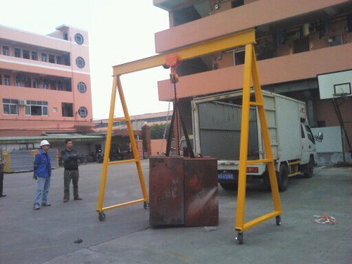 直銷模具吊架_室外模具吊架_移動小型門式起重機