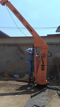 隨車吊運(yùn)機(jī)價(jià)格小吊車小吊機(jī)汽車吊小型吊機(jī)直銷小型吊運(yùn)機(jī)