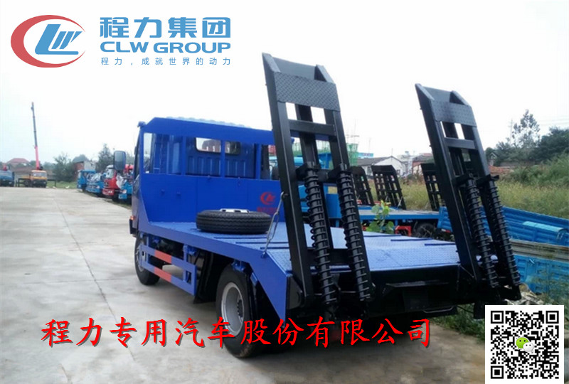 新余市解放J6前四后八平板挖機(jī)運(yùn)輸車(chē)聯(lián)系熱線