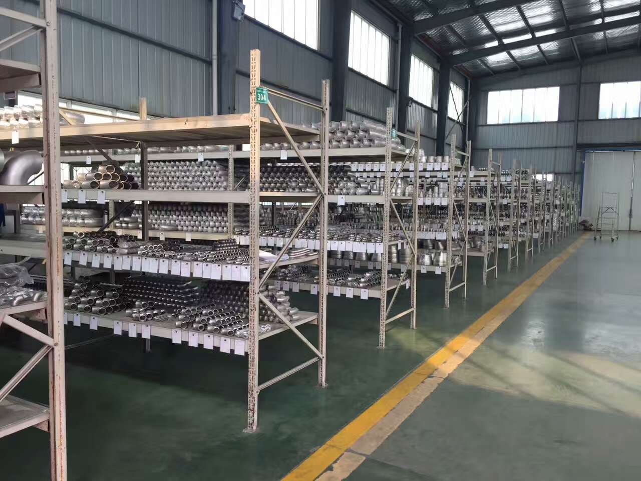 優(yōu)質(zhì)大口徑碳鋼彎頭價格型號齊全二標(biāo)彎頭河北禎祥制造