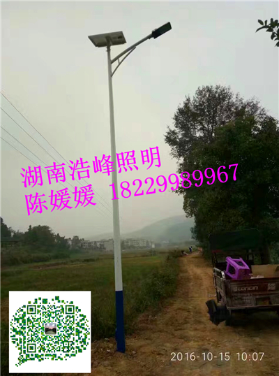 長(zhǎng)沙太陽(yáng)能路燈直銷LED太陽(yáng)能燈農(nóng)村太陽(yáng)能一體化路燈